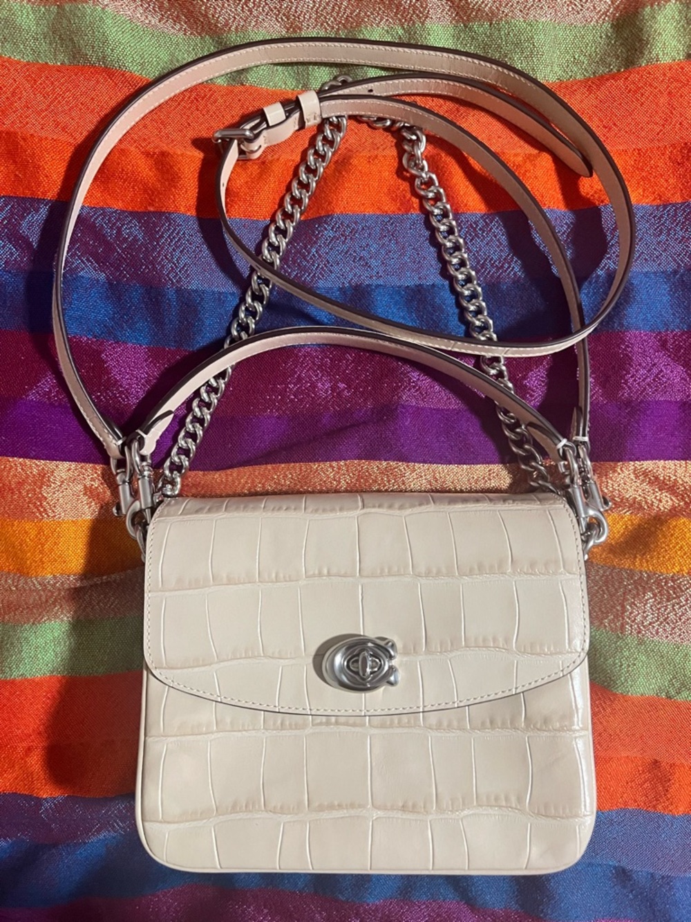 New Unused Coach Cassie Crossbody 19
White/cream croc-embossed leather - Picture 2 of 10